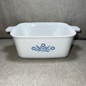 VTG. Corning Ware Blue Cornflower P-4-B Casserole Loaf Baking Pan 1.5 Qt/7x5 1/2